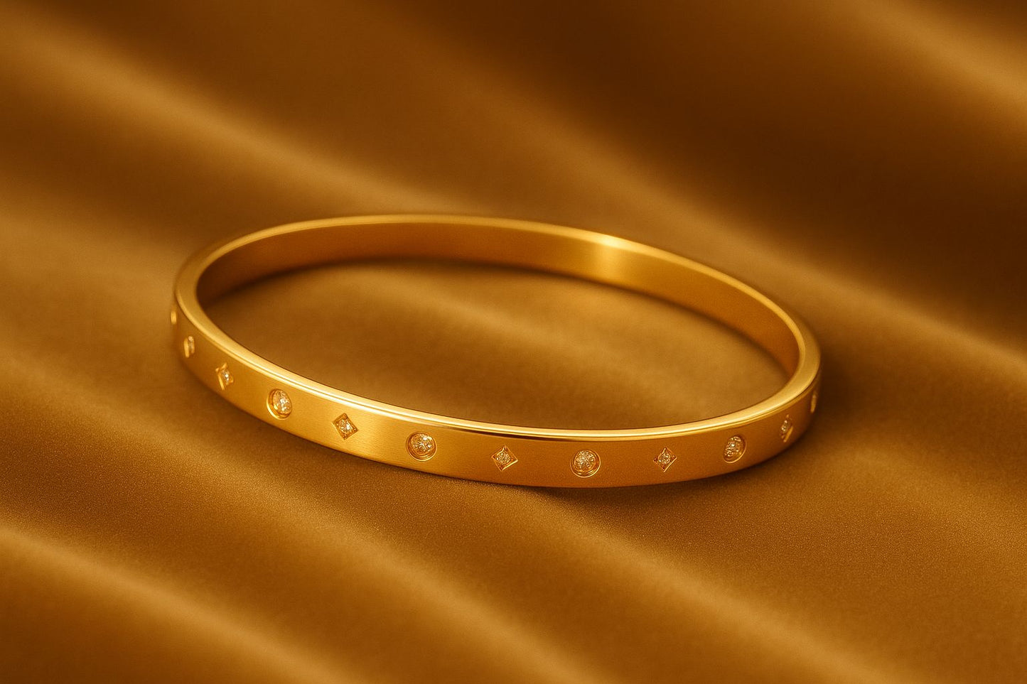 Celeste Diamond Pattern Bangle